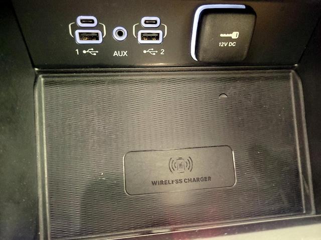 Photo of 2023 White Jeep Grand Cherokee 4xe
