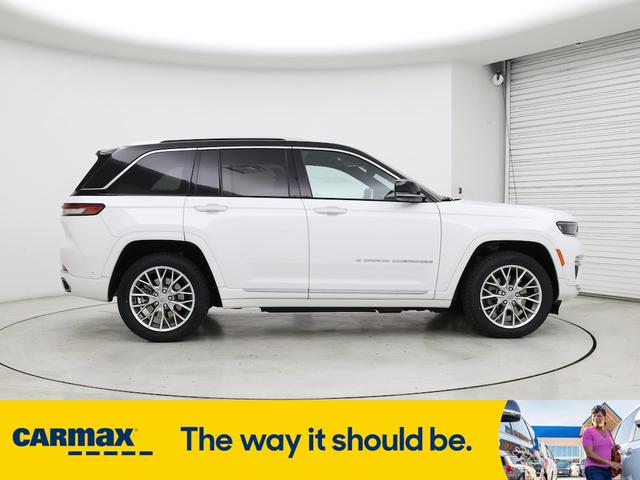 Photo of 2023 White Jeep Grand Cherokee 4xe