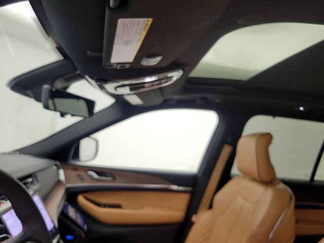 Photo of 2023 White Jeep Grand Cherokee 4xe