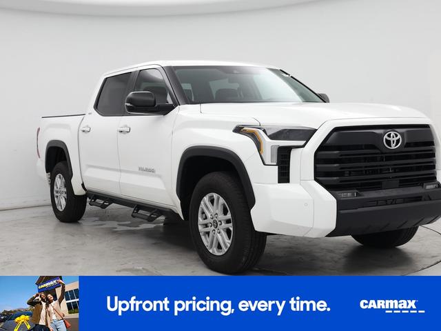 Photo of 2024 White Toyota Tundra