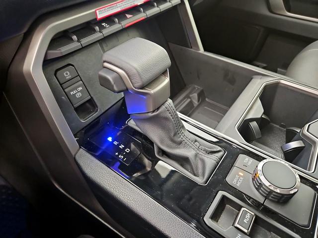 Photo of 2024 White Toyota Tundra