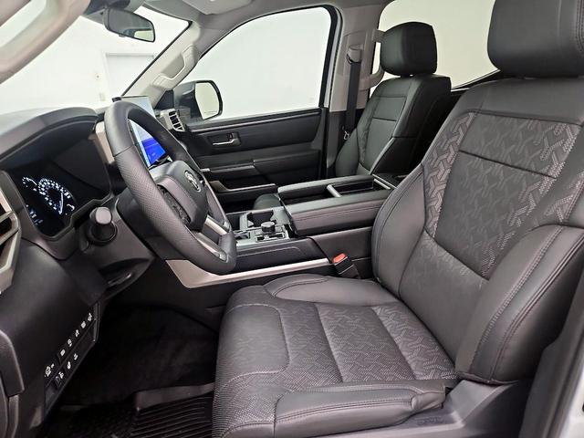 Photo of 2024 White Toyota Tundra