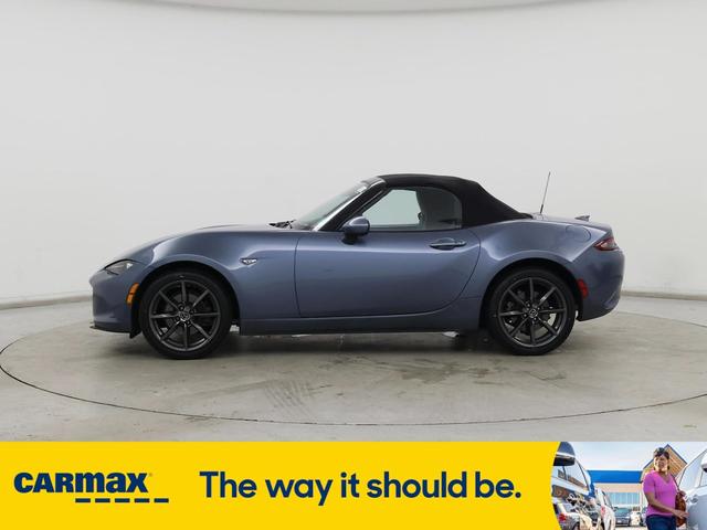 Photo of 2016 Blue Mazda MX-5 Miata