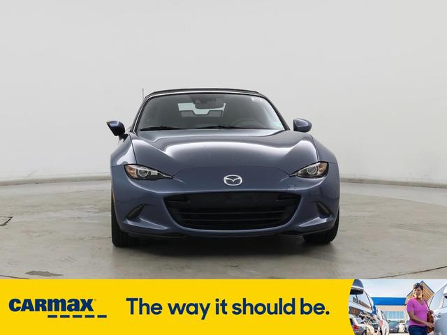 Photo of 2016 Blue Mazda MX-5 Miata