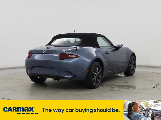 Photo of 2016 Blue Mazda MX-5 Miata