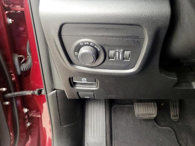 Photo of 2022 Burgundy Jeep Grand Cherokee L