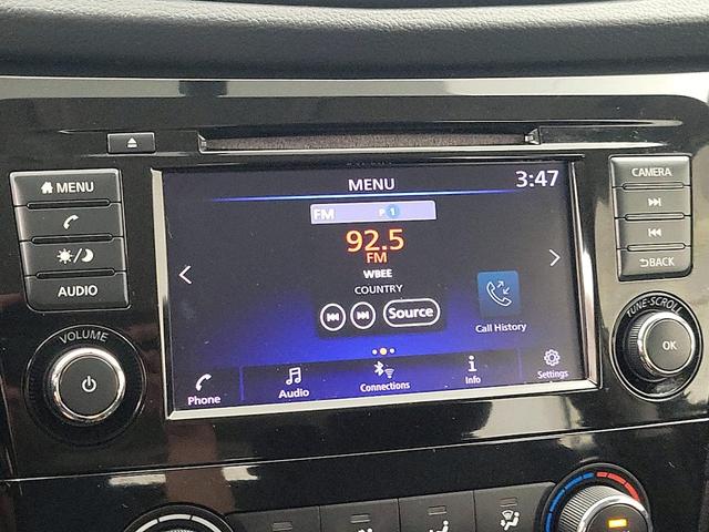 Photo of 2018 Gray Nissan Rogue