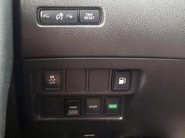 Photo of 2018 Gray Nissan Rogue