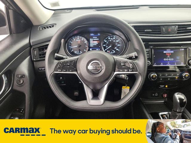Photo of 2018 Gray Nissan Rogue