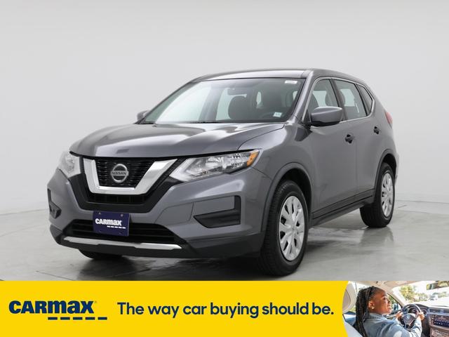 Photo of 2018 Gray Nissan Rogue