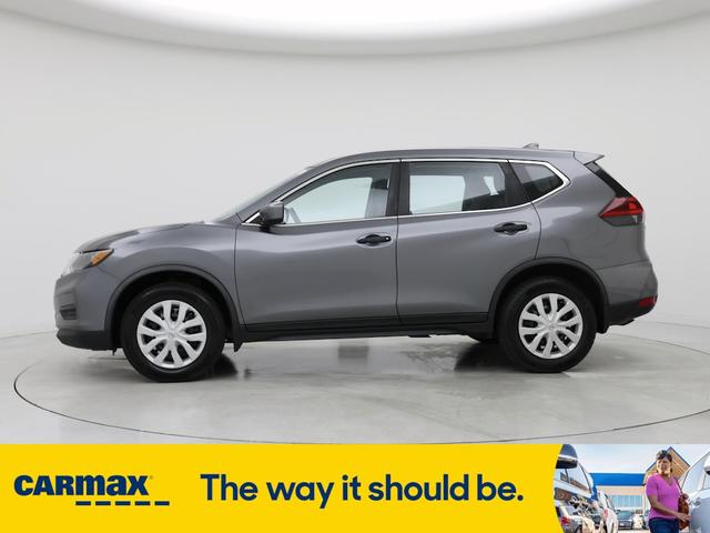 Photo of 2018 Gray Nissan Rogue