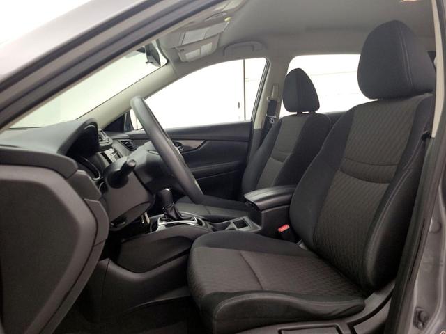 Photo of 2018 Gray Nissan Rogue