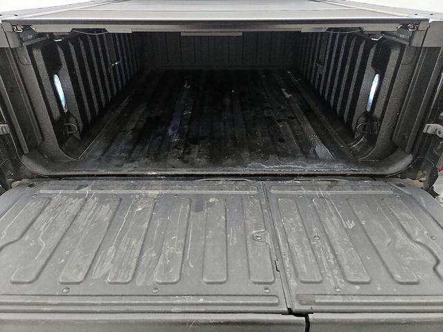 Photo of 2021 Black RAM 1500
