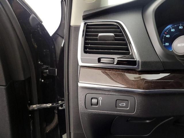 Photo of 2016 Black Volvo XC90