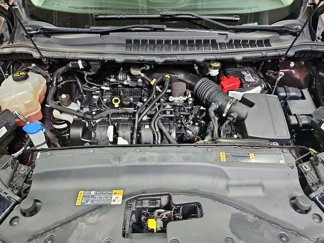 Photo of 2019 Burgundy Ford Edge
