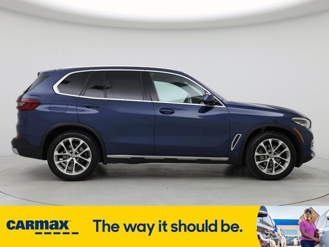 Photo of 2021 Blue BMW X5