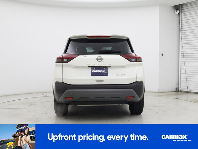 Photo of 2023 White Nissan Rogue