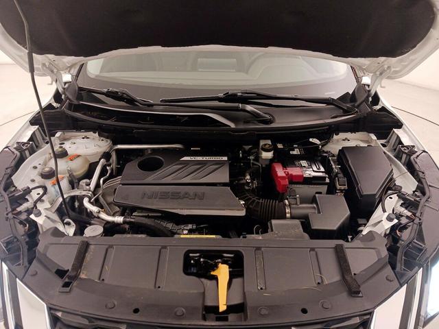 Photo of 2023 White Nissan Rogue