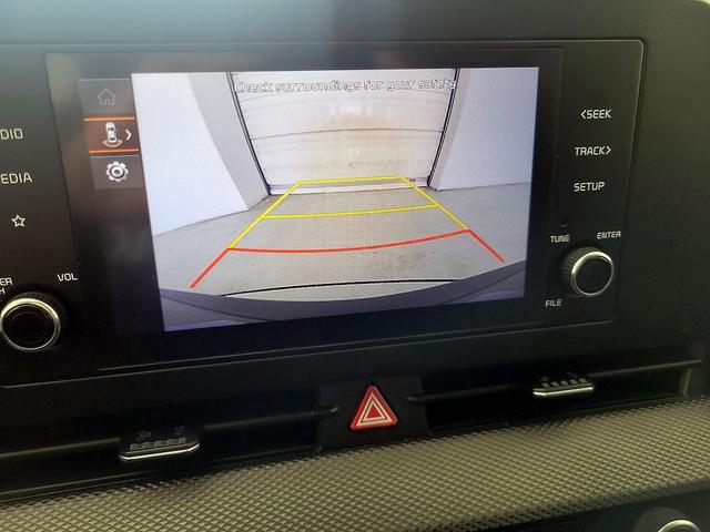 Photo of 2023 White Kia Sportage
