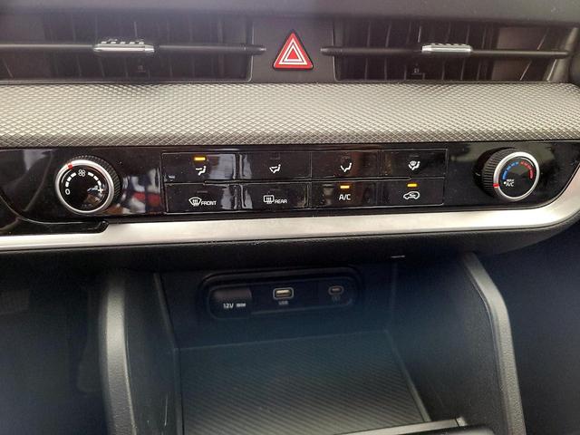 Photo of 2023 White Kia Sportage