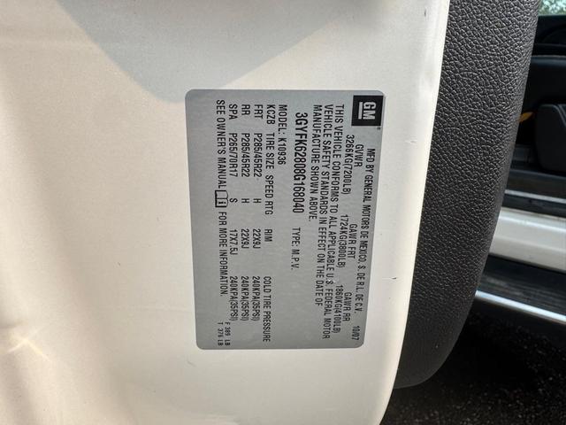 Photo of 2008 White Cadillac Escalade EXT