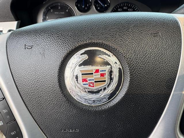 Photo of 2008 White Cadillac Escalade EXT