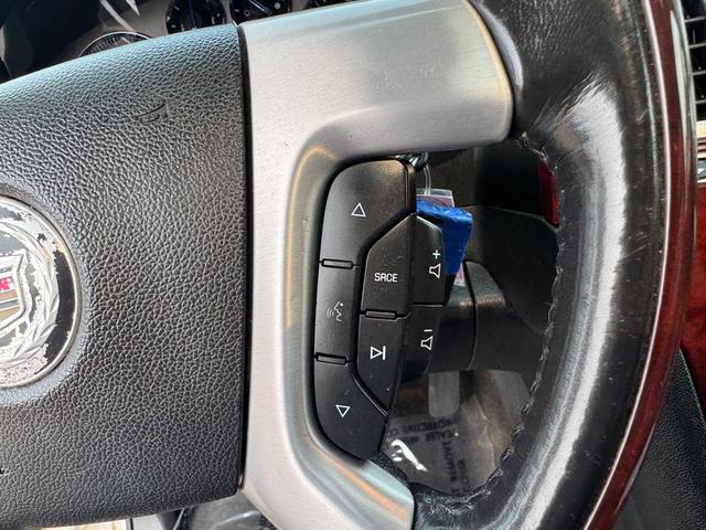Photo of 2008 White Cadillac Escalade EXT