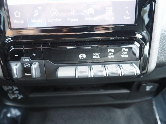 Photo of 2025 Bright White Clearcoat RAM 2500