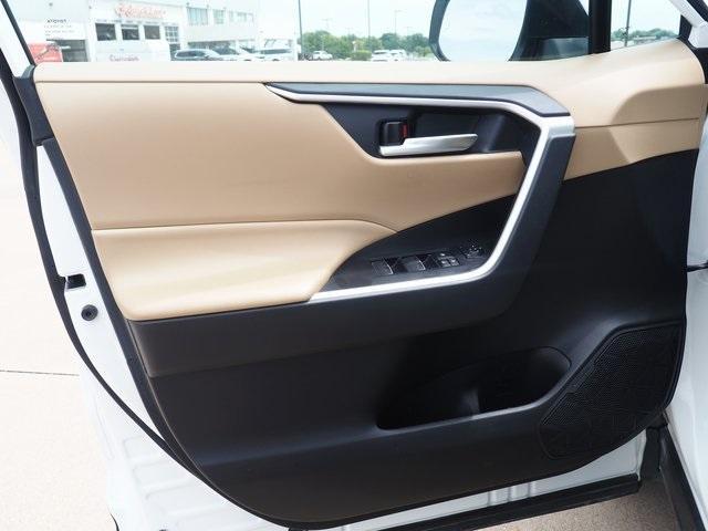 Photo of 2023 Ice Toyota RAV4 Hybrid