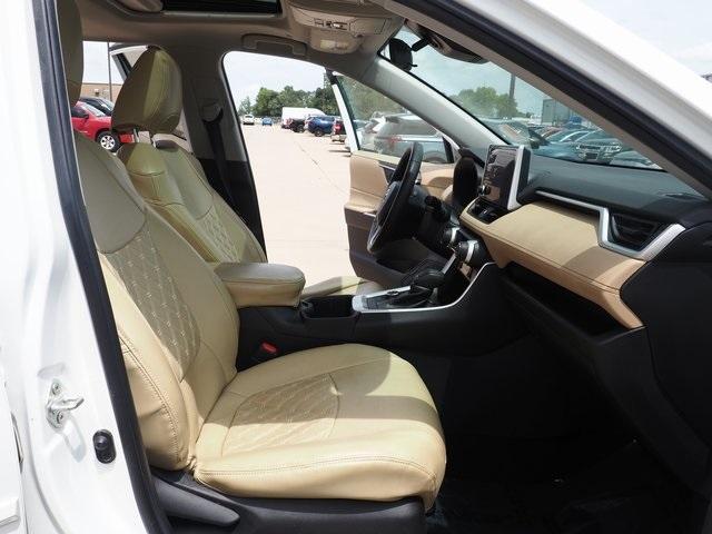 Photo of 2023 Ice Toyota RAV4 Hybrid
