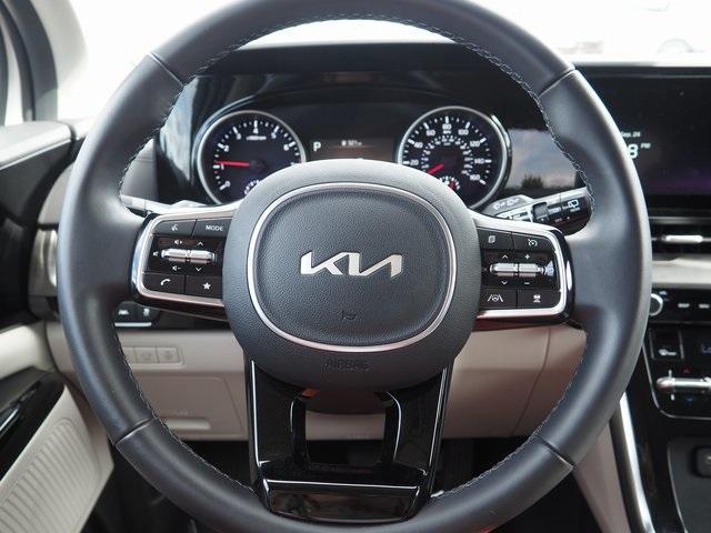 Photo of 2024 Snow White Pearl Kia Carnival