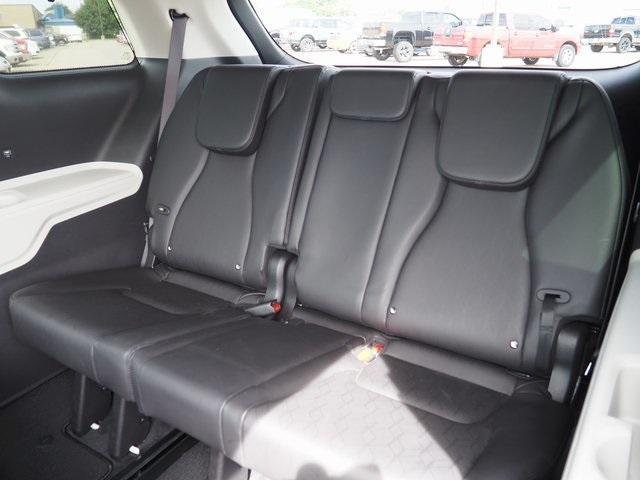 Photo of 2024 Snow White Pearl Kia Carnival