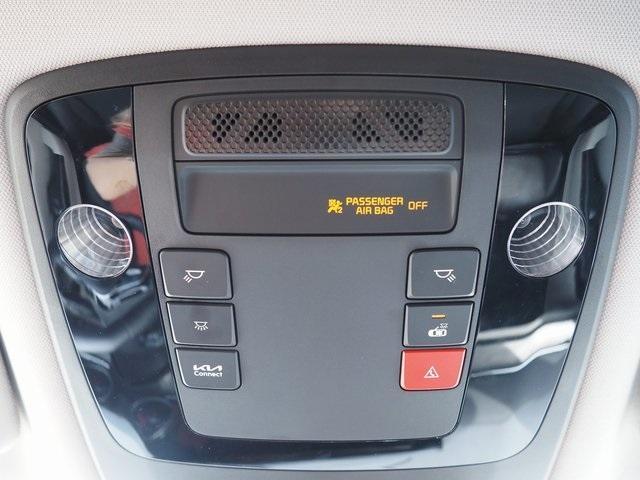 Photo of 2024 Snow White Pearl Kia Carnival