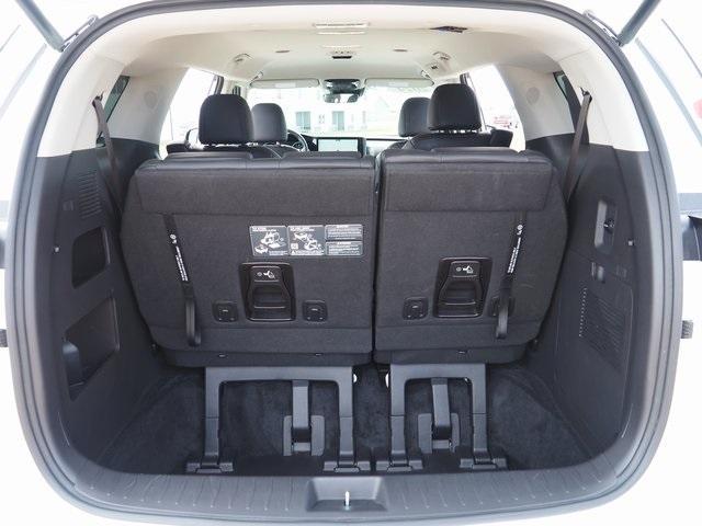Photo of 2024 Snow White Pearl Kia Carnival