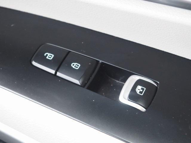 Photo of 2023 Midnight Black Kia Telluride