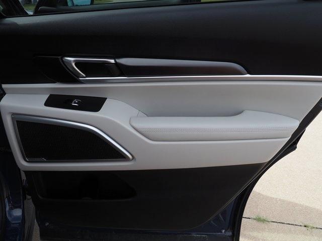 Photo of 2023 Midnight Black Kia Telluride