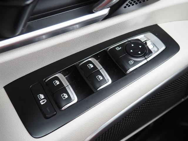 Photo of 2023 Midnight Black Kia Telluride
