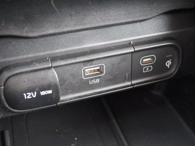 Photo of 2023 Midnight Black Kia Telluride