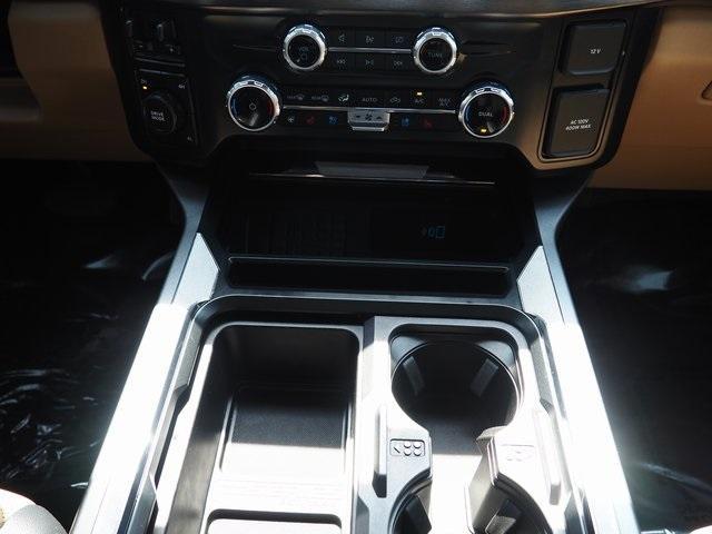 Photo of 2023 Oxford White Ford F-250