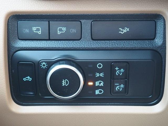 Photo of 2023 Oxford White Ford F-250