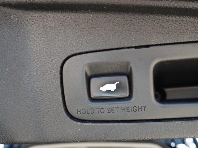 Photo of 2017 Crystal Black Pearl Honda CR-V