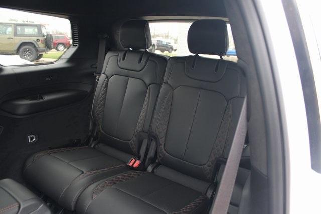Photo of 2025 Bright White Clearcoat Jeep Grand Cherokee L