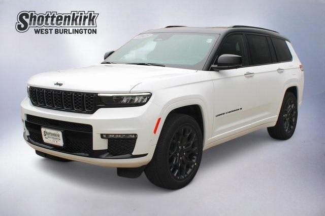 Photo of 2025 Bright White Clearcoat Jeep Grand Cherokee L
