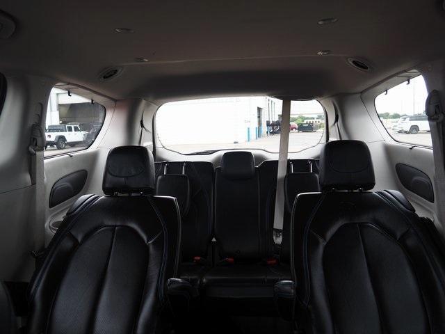 Photo of 2021 Granite Crystal Clearcoat Metallic Chrysler Pacifica