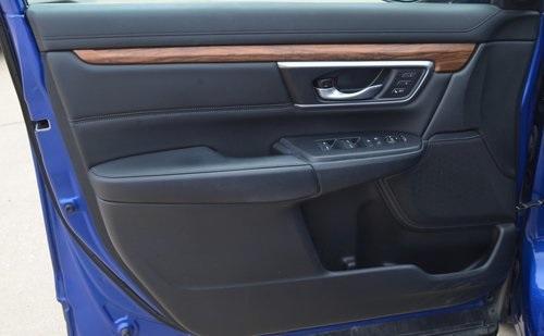 Photo of 2020 Aegean Blue Metallic Honda CR-V