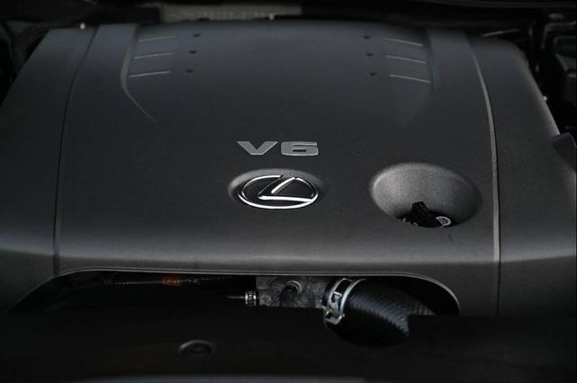 Photo of 2010 Silver Lexus IS 250