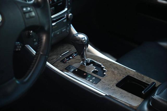 Photo of 2010 Silver Lexus IS 250
