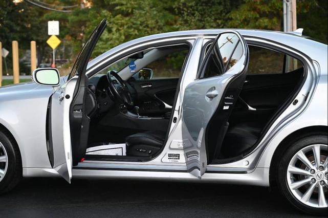 Photo of 2010 Silver Lexus IS 250