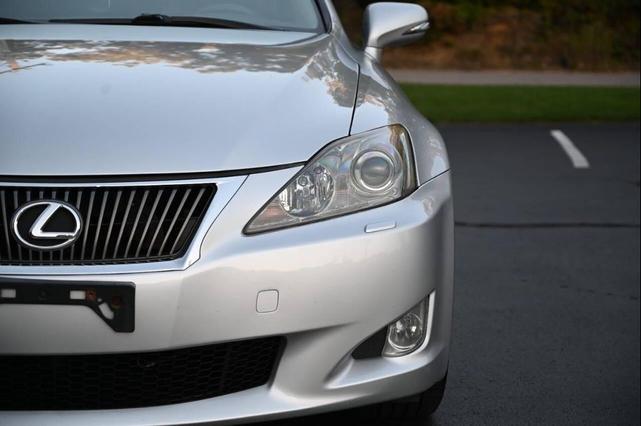 Photo of 2010 Silver Lexus IS 250