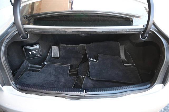 Photo of 2010 Silver Lexus IS 250